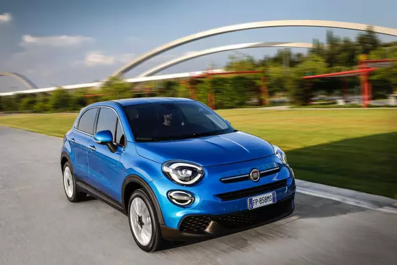Fiat 500X facelift se prezintă: Motoare noi și faruri full LED