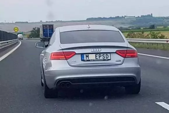 Soluție pentru șoferul care a pus pe jar Poliția cu numărul de înmatriculare