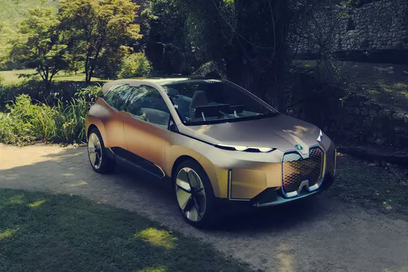 BMW Vision iNEXT ne arată viitorul autonom și electric al mașinilor