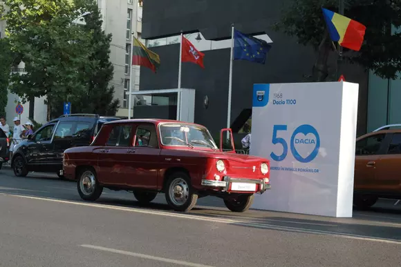 Parada Dacia 50 - cum a sărbătorit producătorul jumătate de veac!