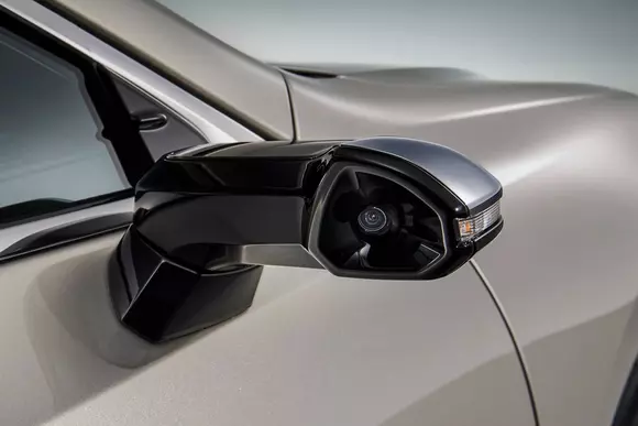 Lexus a lansat prima mașină de serie disponibilă fără oglinzi laterale