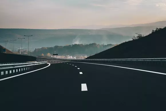 Craiova-Pitești va fi drum expres: Mai scump și mai îngust decât o autostradă