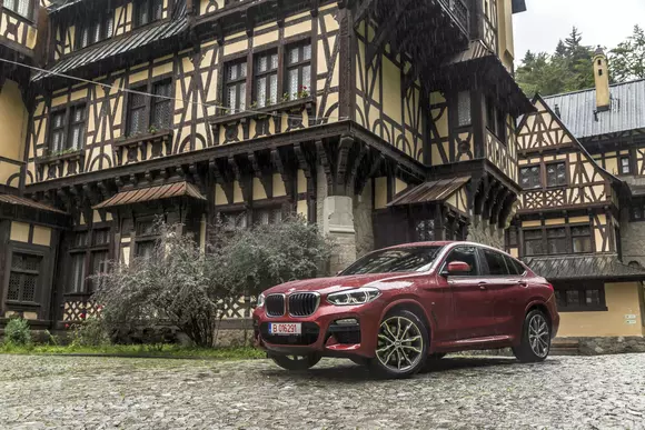 BMW X4 xDrive25d - Poate fi un coupé practic?