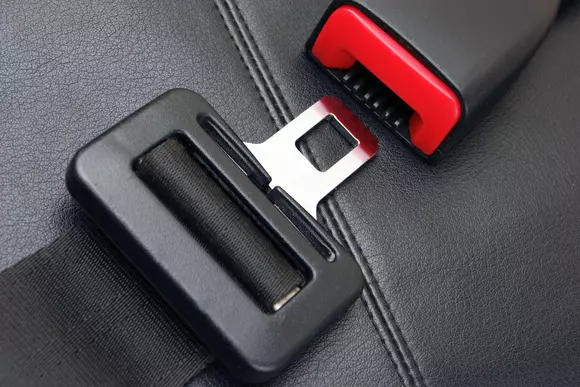 Nici Mercedes-Benz nu s-a gândit la asta! Ford patentează centurile încălzite