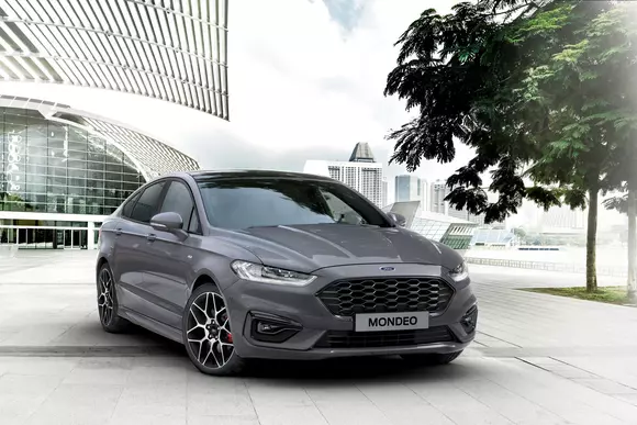 Ford Mondeo facelift: restilizarea aduce un nou sistem hibrid