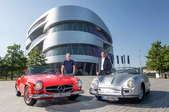 Gest aniversar: un intrus la muzeul Mercedes-Benz