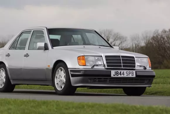 Șansă unică: Mr. Bean își vinde Mercedesul 500E