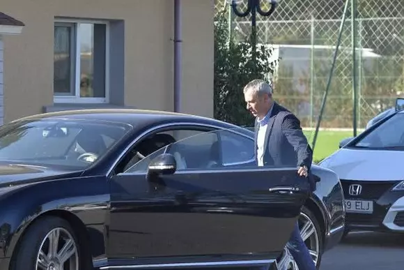 Rednic i-a șocat pe dinamoviști: maşina lui valorează cât bugetul echipei pe o lună și jumătate