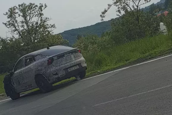 Prototip misterios implicat într-un accident pe un drum naţional din România