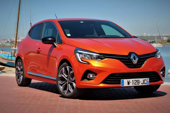 Prim contact cu Renault Clio V