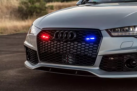 Securitate și viteză: Un Audi RS7 te transformă în James Bond