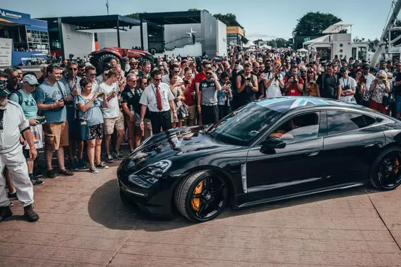 Porsche Taycan – mai multe specificații ies la iveală înainte de debut