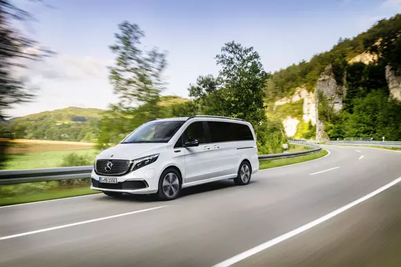Mercedes-Benz EQV: 204 CP şi autonomie de 405 km