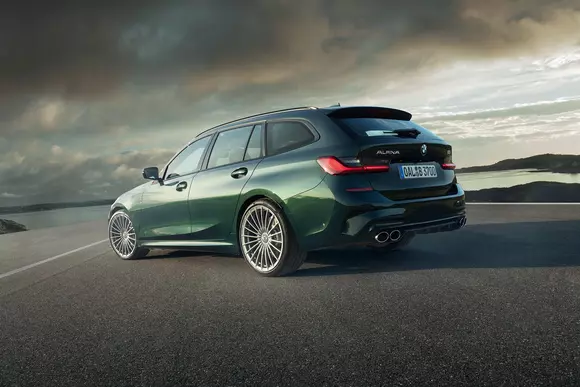 ALPINA B3 Touring: în viteză spre grădiniţă