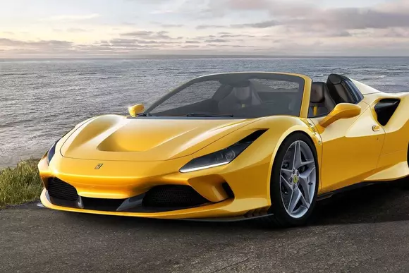 Ferrari F8 Spider  - 720 Cp şi o viteza maximă de 340 km/h