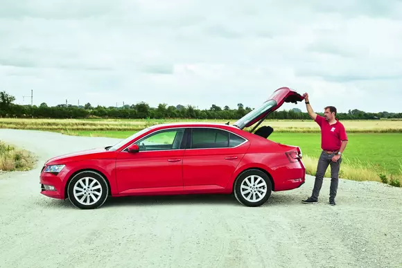 Skoda Superb 2.0 TDI - Se termină cu hayon mare