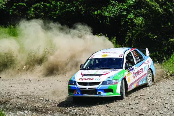 O nouă luptă cu secundele! Cum a fost Raliul Moldovei pentru pilotul partener al Auto Bild, Adrian Grigore?