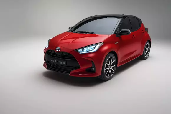 Noua Toyota Yaris este mai mică, dar la fel de încăpătoare