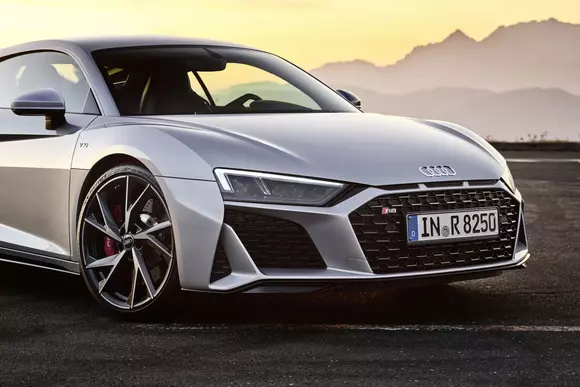 Audi R8 V10 RWD - tentaţia clasicului