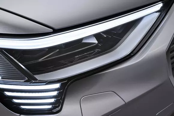 Audi își extinde gama de oferte electrice cu e-tron Sporback