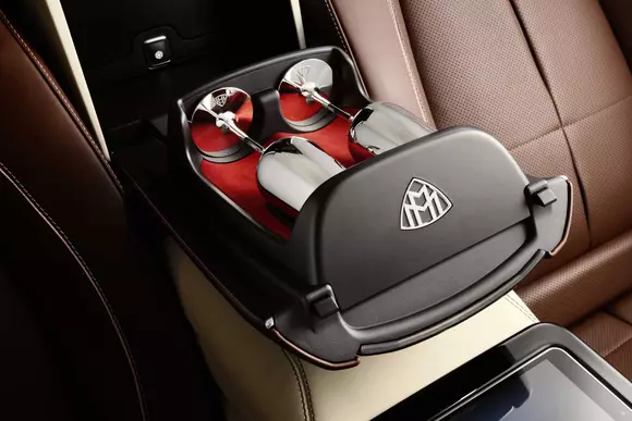 Mercedes-Maybach GLS arată ca un rival serios pentru Rolls-Royce Cullinan și Bentley Bentayga