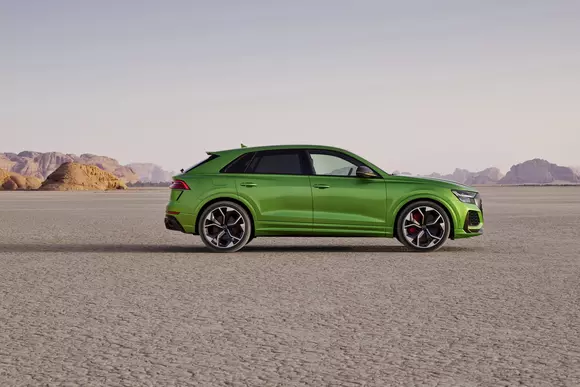 Audi RS Q8 - un SUV pregătit pentru cursele de viteză