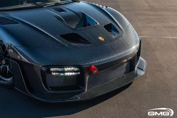 Și când ne gândeam că deja am văzut tot ce poate să ofere Porsche 935 Clubsport...