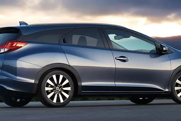 Honda Civic Tourer 1.8 i-VTEC: Mult volum cu stres puțin