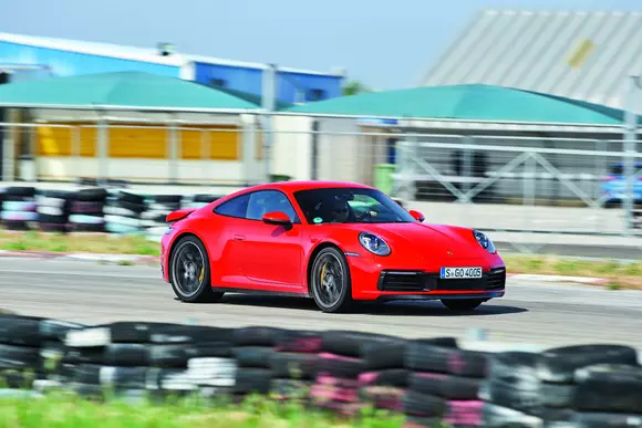 Porsche 911 - Cultul personalităţii