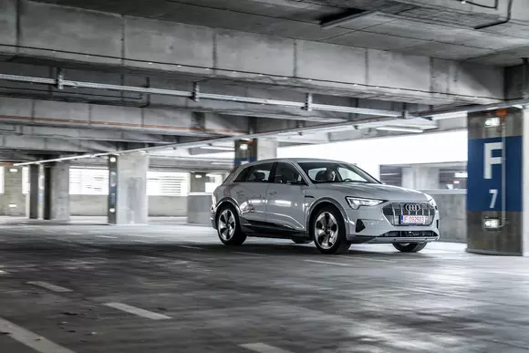 Audi e-tron: Why so silent?