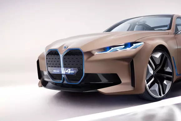 BMW Concept i4 deschide drumul viitorului BMW i4 programat pentru producţie în 2021