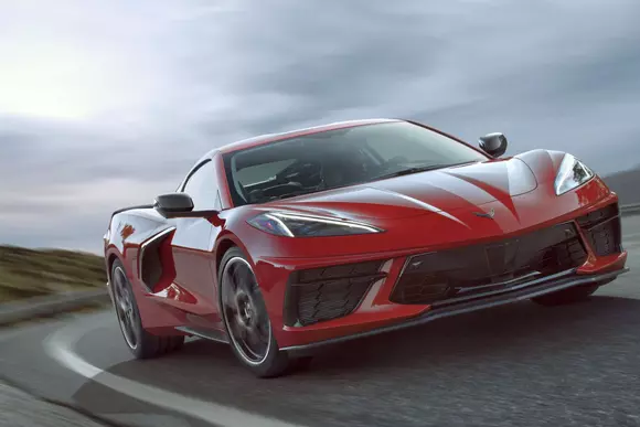 Noul Chevrolet Corvette vine din uzină cu piese lipsă