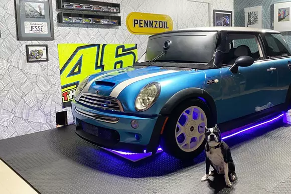 Mini Cooper versiunea simulator: Un vis devenit realitate... virtuală