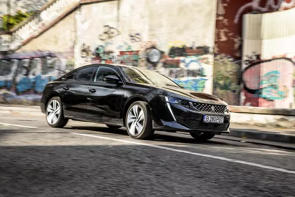 Peugeot 508: Pantera excentrică