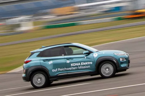 Hyundai Kona Electric reușește un record impresionant de autonomie
