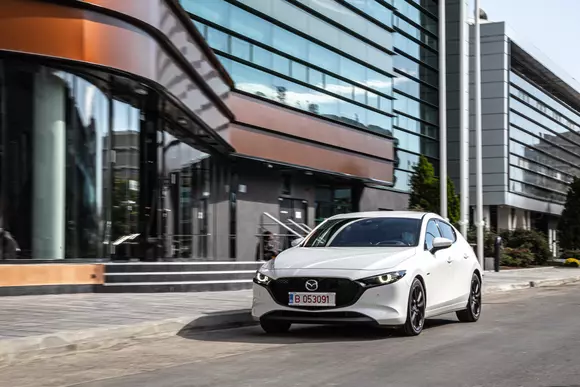Mazda 3 Edition 100: Tortul centenar