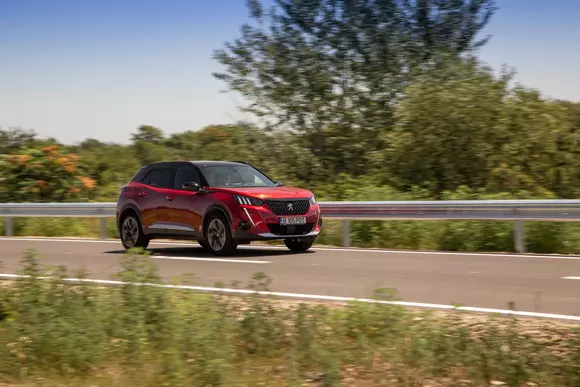 Peugeot 2008 GT Puretech 155: Leul cel cu vino-ncoa‘