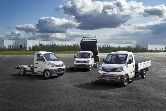 Noul Piaggio Porter NP6: micul vehicul comercial care are sarcina utilă mai mare decât masa proprie