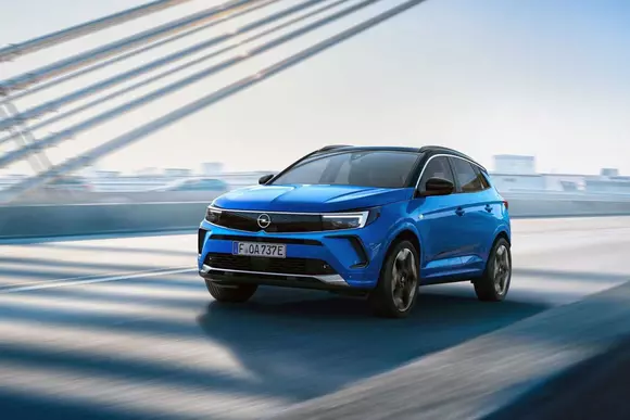 Opel Grandland facelift - primele imagini și informații oficiale