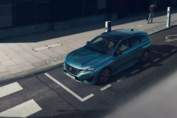 Peugeot 308 SW a fost dezvelit astăzi - iată cum se prezintă noua generație