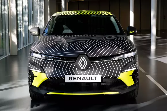 Renault Megane E-Tech: așa arată prototipul următorului Megane electric