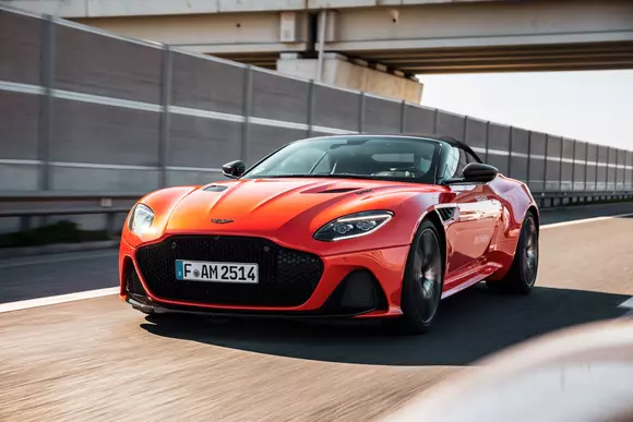 Aston Martin DBS Volante Superleggera: Senzații prodigioase