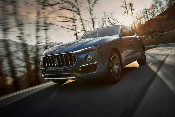 Propulsie de înaltă efciență pentru noul Maserati Levante Hybrid. Electrificarea mărcii va continua.