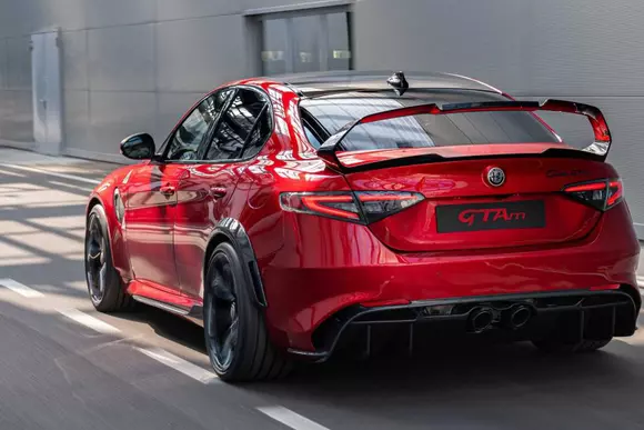 Edițiile limitate Alfa Romeo Giulia GTA și GTAm sunt sold out