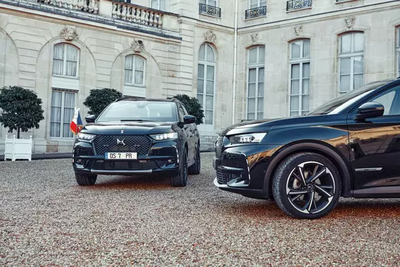 DS 7 Crossback Élysée se alătură flotei prezidențiale a lui Emmanuel Macron