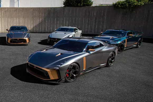 Pentru cei care încă întreabă la ce sunt bune studiourile particulare de stil, Nissan GT-R50 by Italdesign este răspunsul de „ciocu’ mic!”