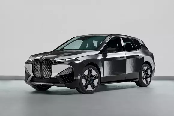 N-ai putea să știi niciodată dacă ai văzut un alt BMW iX Flow Concept sau era tot cel de mai devreme.