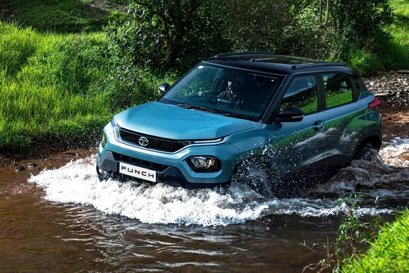 Ar trebui să ne preocupe Tata Punch? Obiectul în sine, nu neapărat, dar fondul și evoluția temei sunt semnificative.