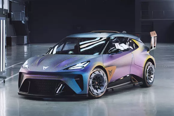 Astăzi, împlinirea a 4 ani de la înființarea mărcii Cupra în nume propriu a produs surprize. Unele reale, altele virtuale.