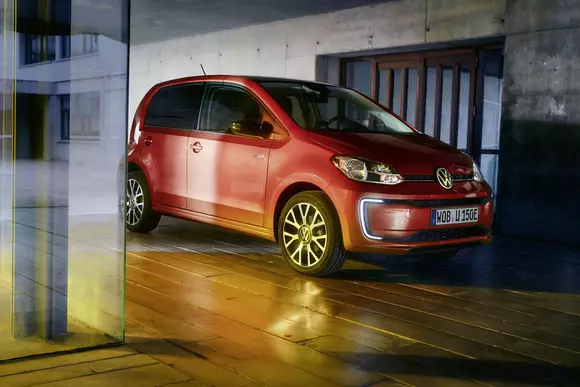 Cazul lui VW e-up! arată de ce nu-i folositor să fii „înaintea timpului”. Abia în 2022 acest produs s-a sincronizat complet cu piața.